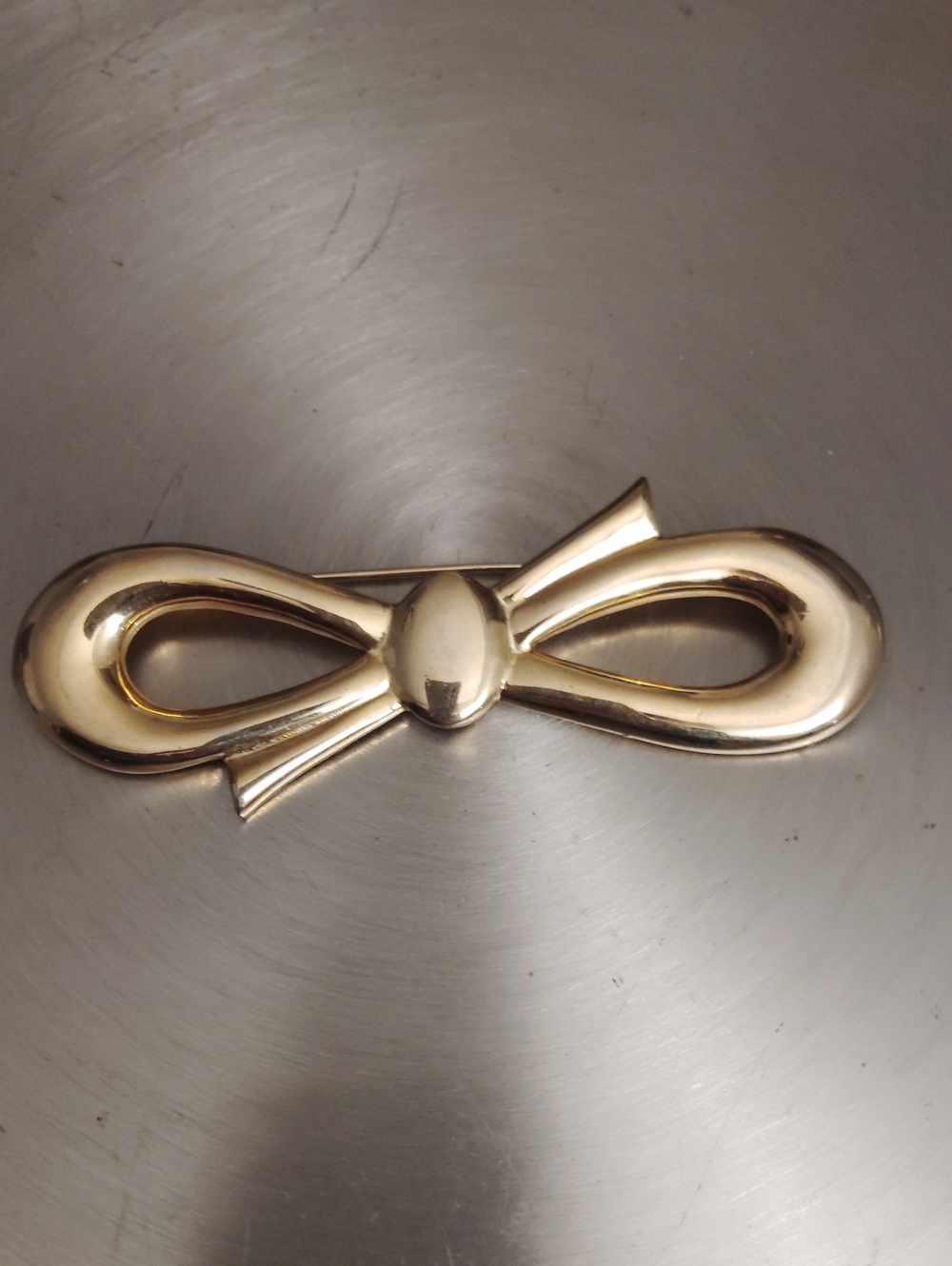 Gold Bow Brooch Pin